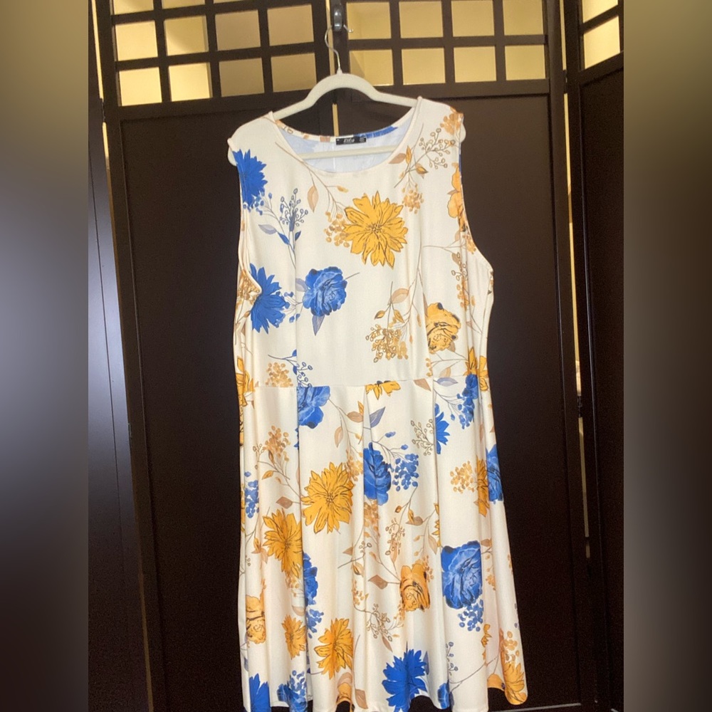 Lily by Firmiana sleeveless dress